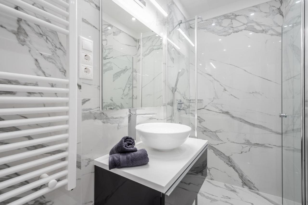Kiraly 44 Luxury Apartment With Free Parking 부다페스트 외부 사진